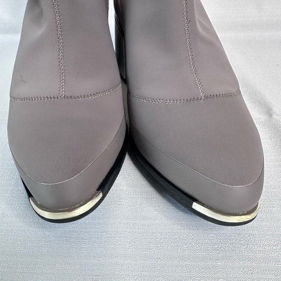 Cole Haan Women's Gray Ankle Boots Size 7 Pre-owned - Picture 11 of 16